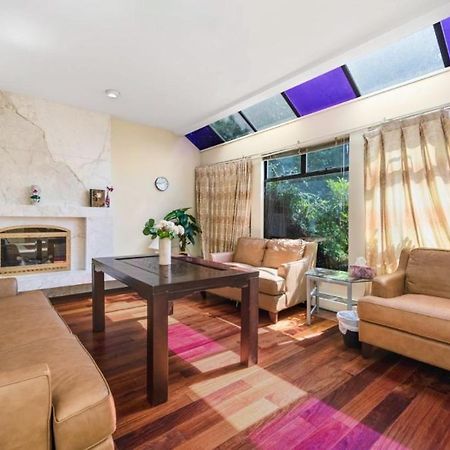 Ferienwohnung Stylish & Central Vancouver Retreat - Steps From Local Attractions! Exterior foto