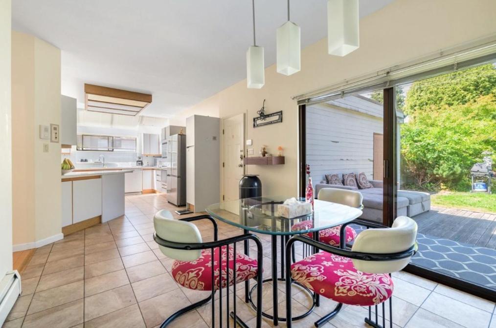 Ferienwohnung Stylish & Central Vancouver Retreat - Steps From Local Attractions! Exterior foto